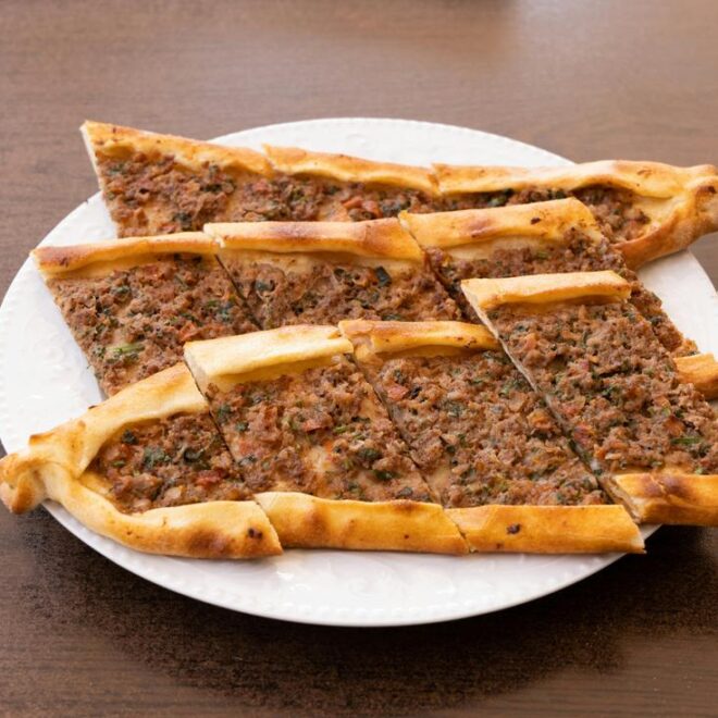 Brik Tunisien Croustillant : Le Secret d’une Pâtisserie Parfaite