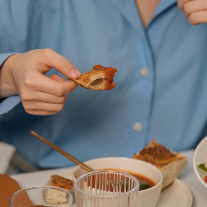 Couscous Marocain Traditionnel: Un Voyage Culinaire Authentique