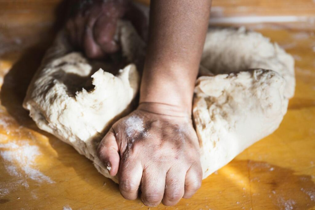 Kesra algérienne traditionnelle traditionnel préparé selon la méthode authentique