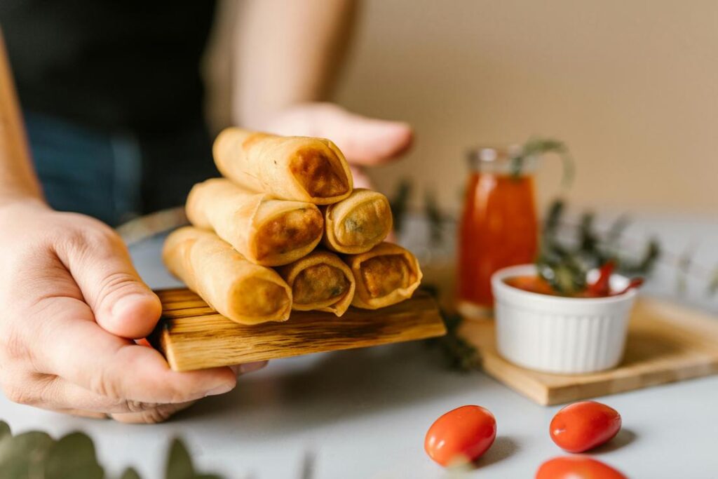 Pastilla marocaine au fruits de mer traditionnel préparé selon la méthode authentique