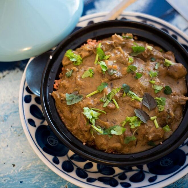 Makroudh Tunisien au Miel : Découvrez l’Authenticité d’une Pâtisserie Maghrébine