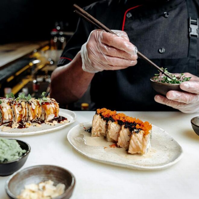 Mloukhia Algérienne en Sauce: Un Voyage Culinaire Authentique