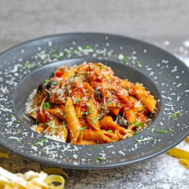 Tajine Tunisien aux Petits Pois : Un Voyage Culinaire Authentique